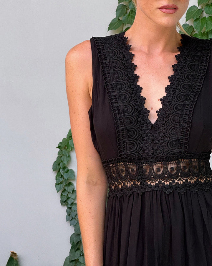 STACEY – LACE MIDI DRESS