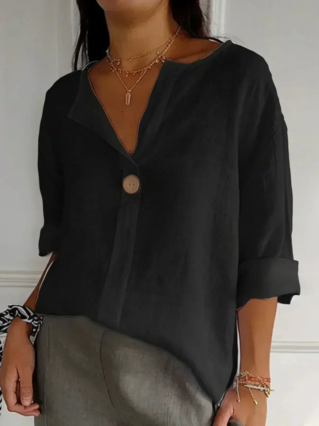 IYAH – AIRY V-NECK LINEN TOP
