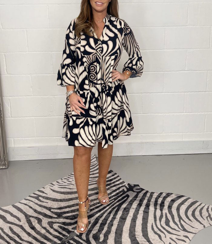 ELISE – BOTANICAL DRESS WITH FLAIR