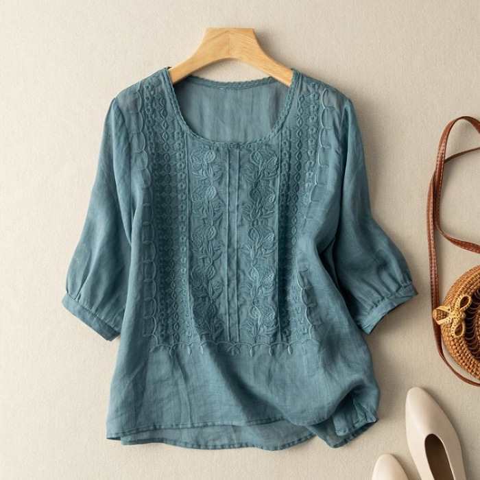 LIRA – EMBROIDERED BOHO BLOUSE
